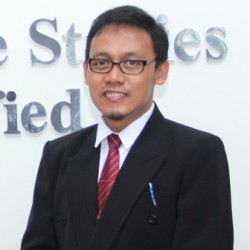 Dr. Ir. Johan Danu Prasetya, S. Kel, M.Si 